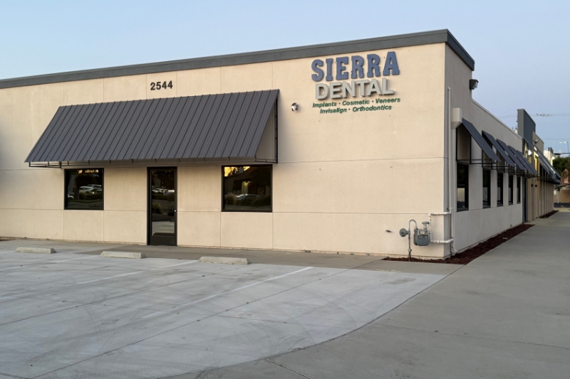 Dentist in Visalia
